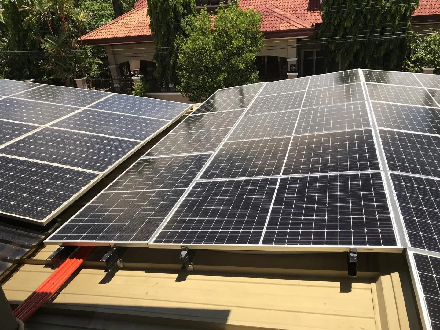 680W 690W 700W Highest Efficiency Cheap Photovoltaic Perc Monocyrstalline Solar PV Module Solar Panel