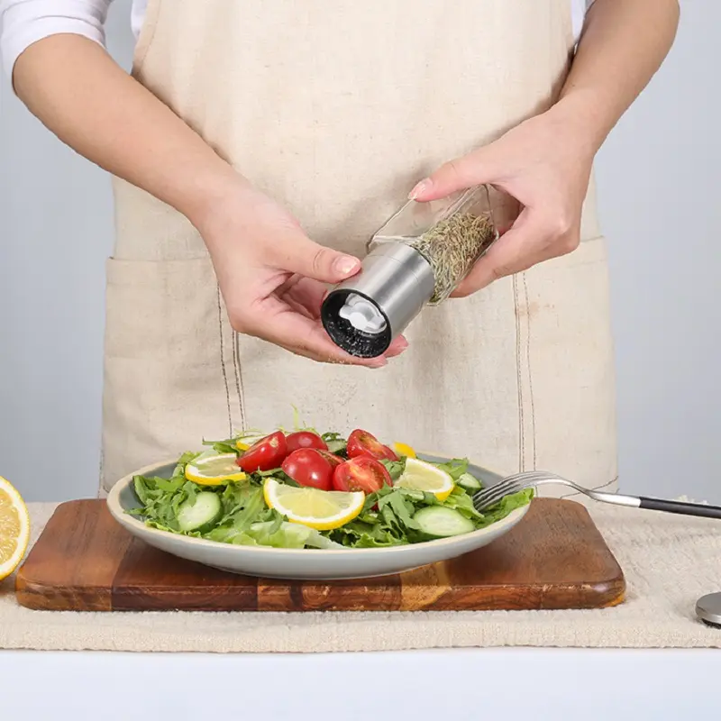 Portable Pepper Grinder for Outdoor Use