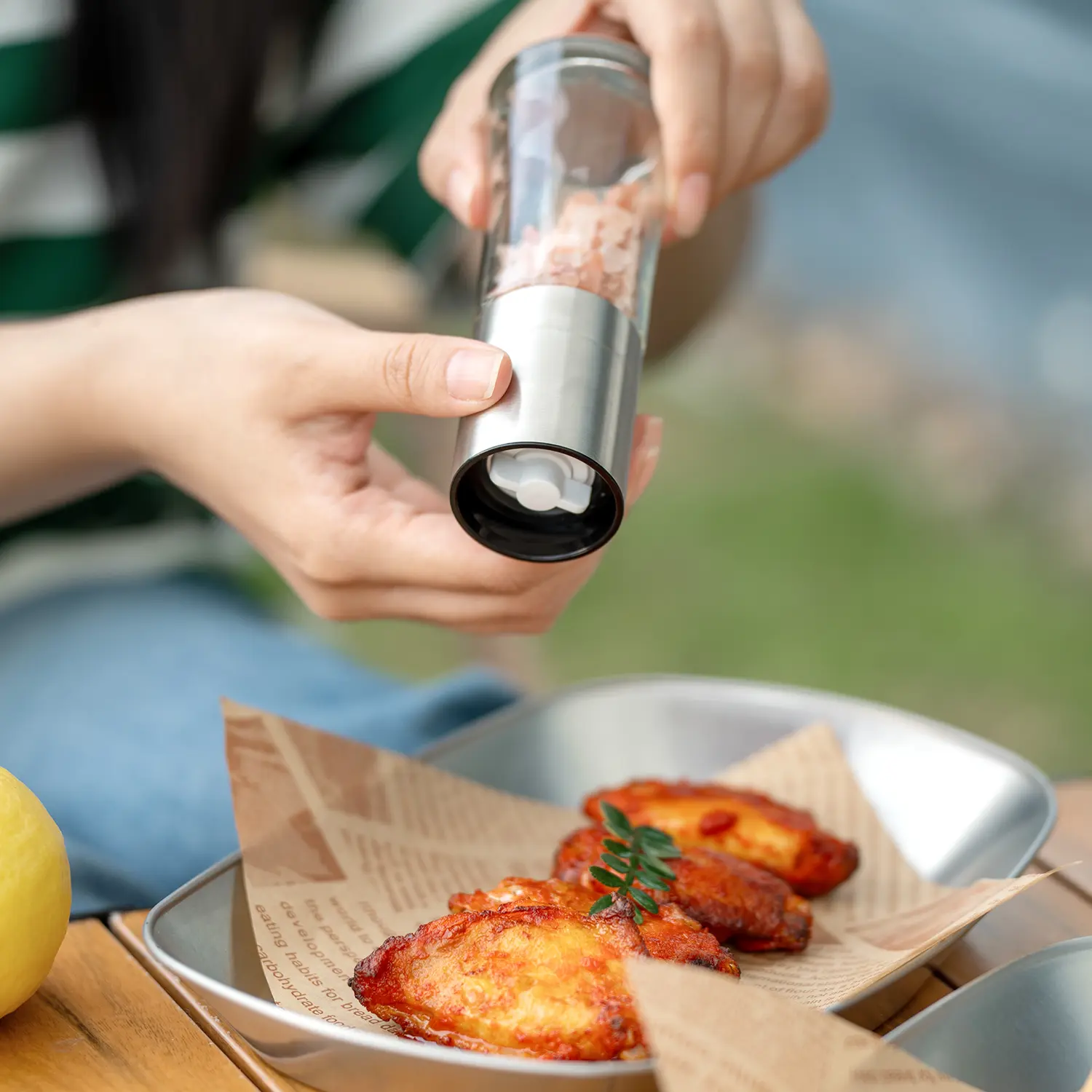 Durable Pepper Mill with Portable Size 1