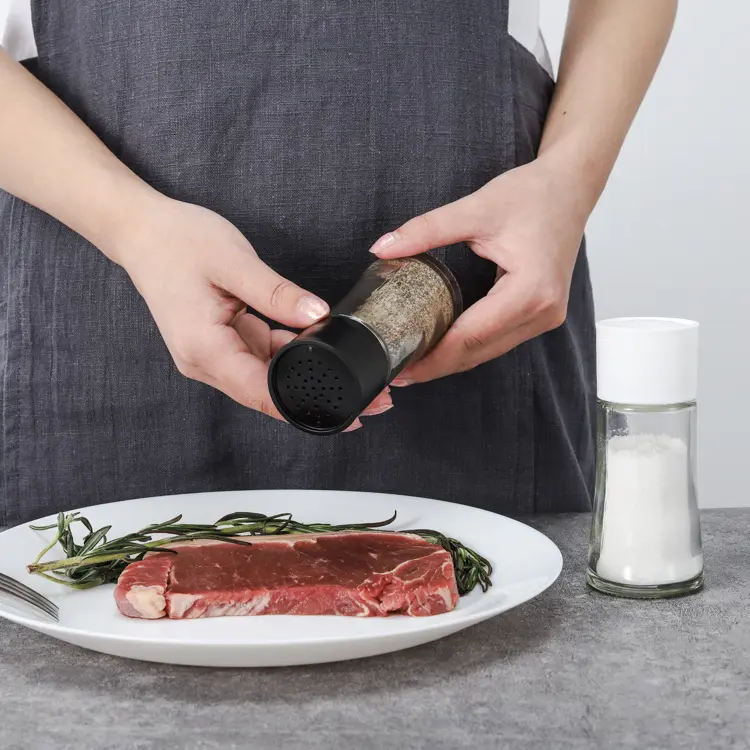 Wholesale Portable Salt and Pepper Shakers Materials