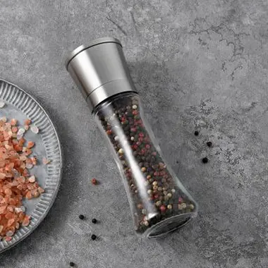 Stainless steel pepper mills with adjustable grind for fresh seasoning