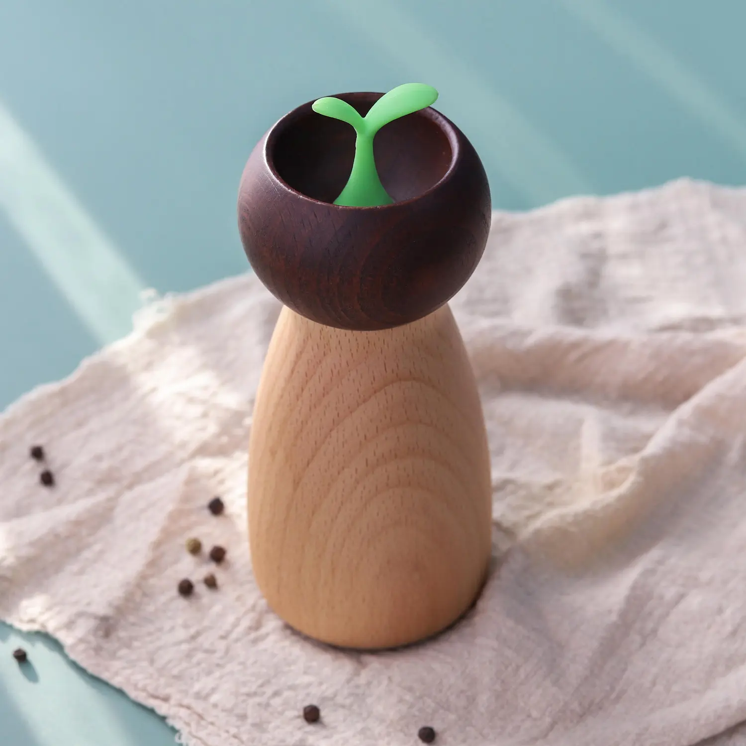 Adjustable ceramic burr grinding mechanism