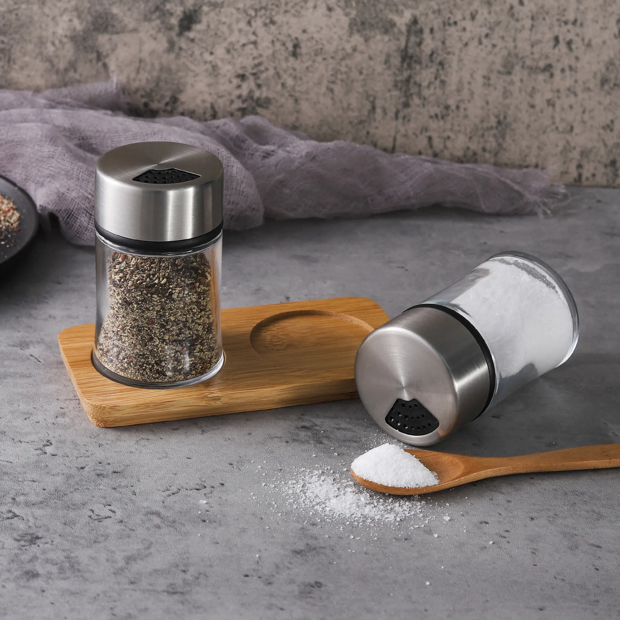 OEM Bulk Sale Salt And Pepper Shaker Set with Bamboo Base Manufacturer, Companies