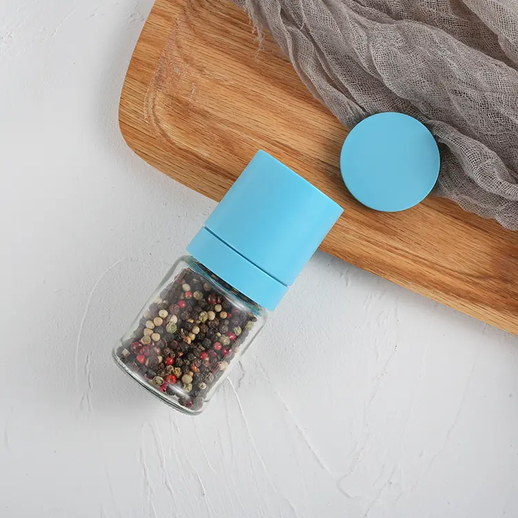ODM Plastic Handheld Pepper Grinder 2