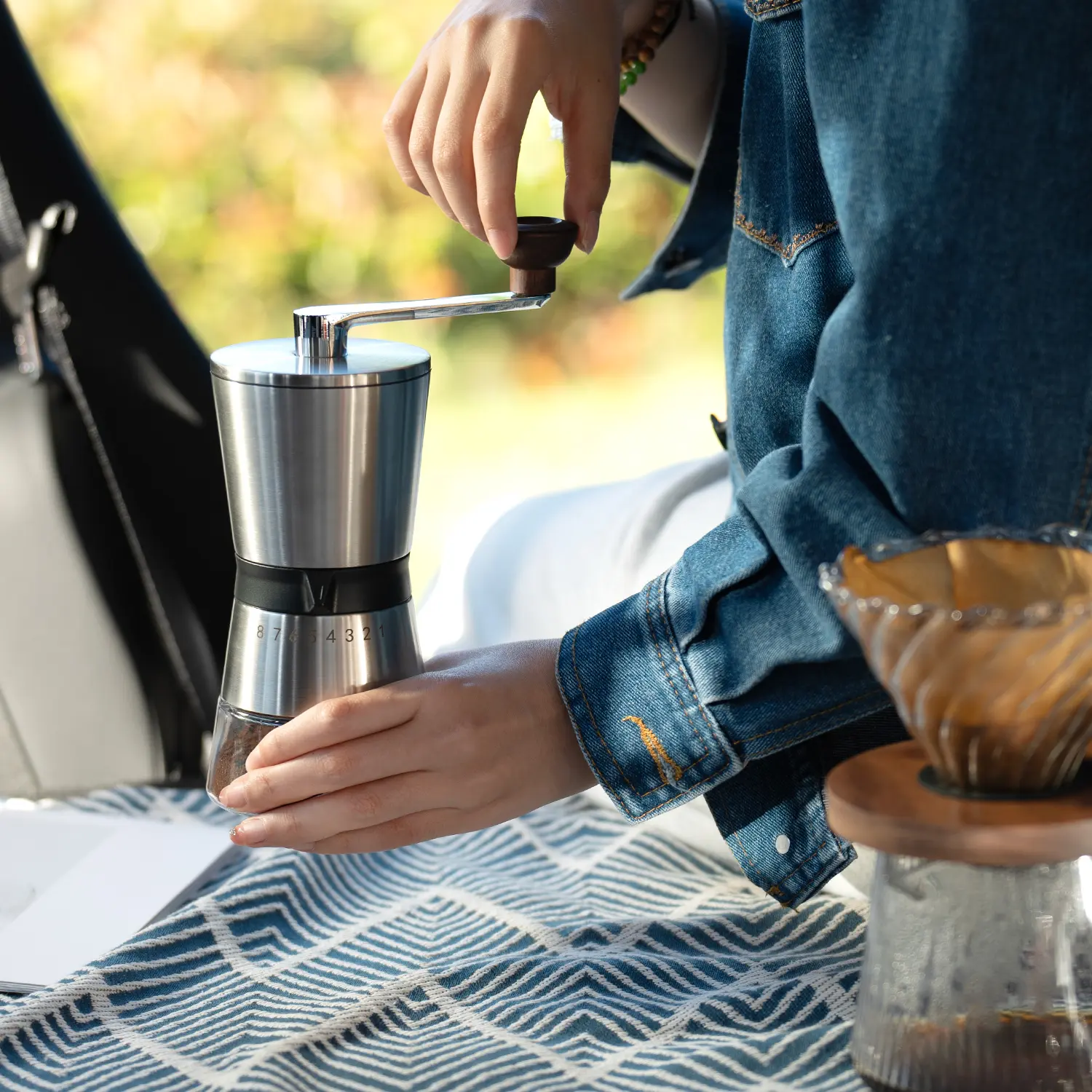 ODM Customized Adjustable Coffee Mill with Ceramic Burr 1