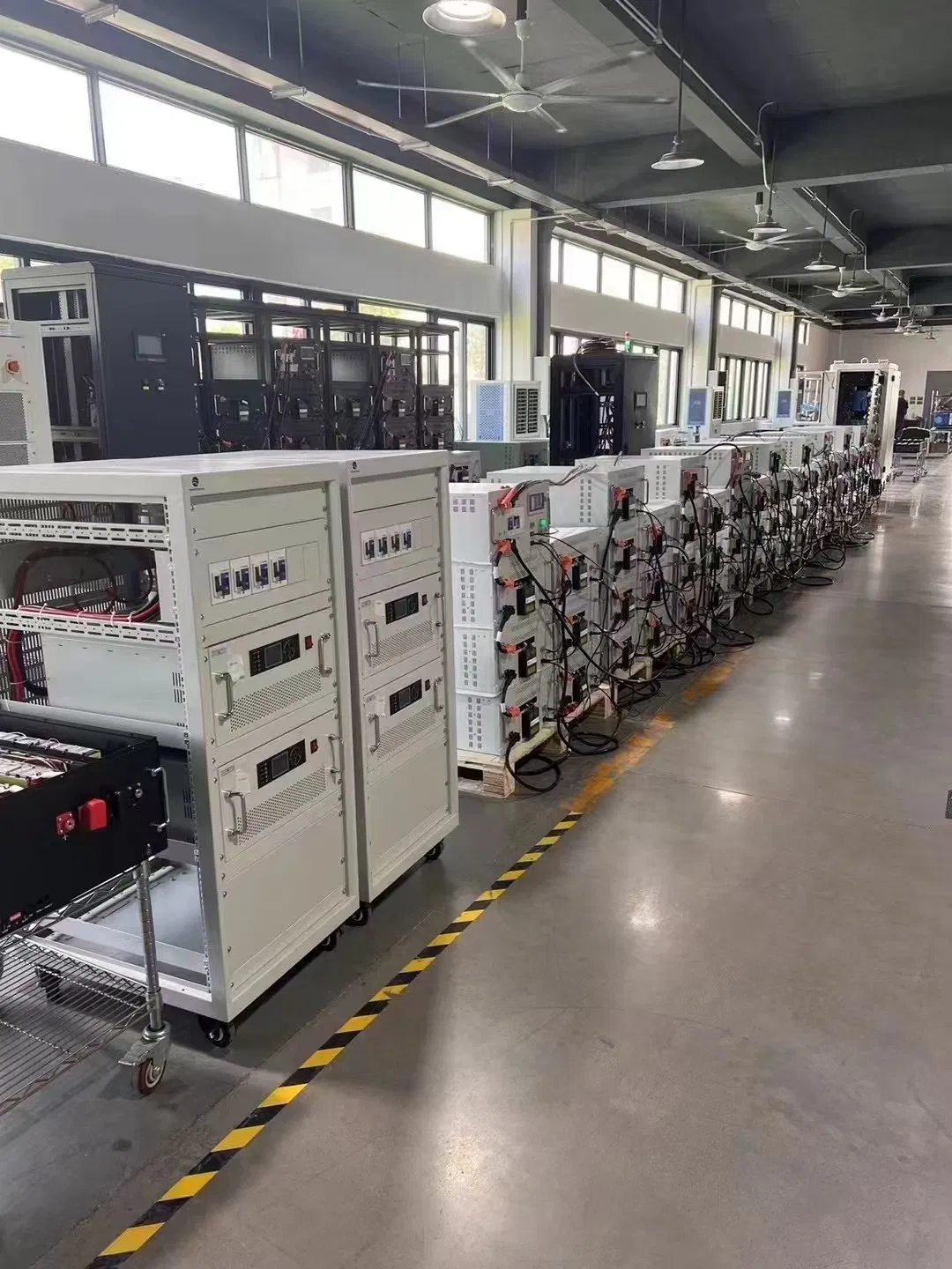 480kw/921.60kwh Estação de Energia Distribuída com Armazenamento Fotovoltaico Off-Line Sistema de Energia Solar