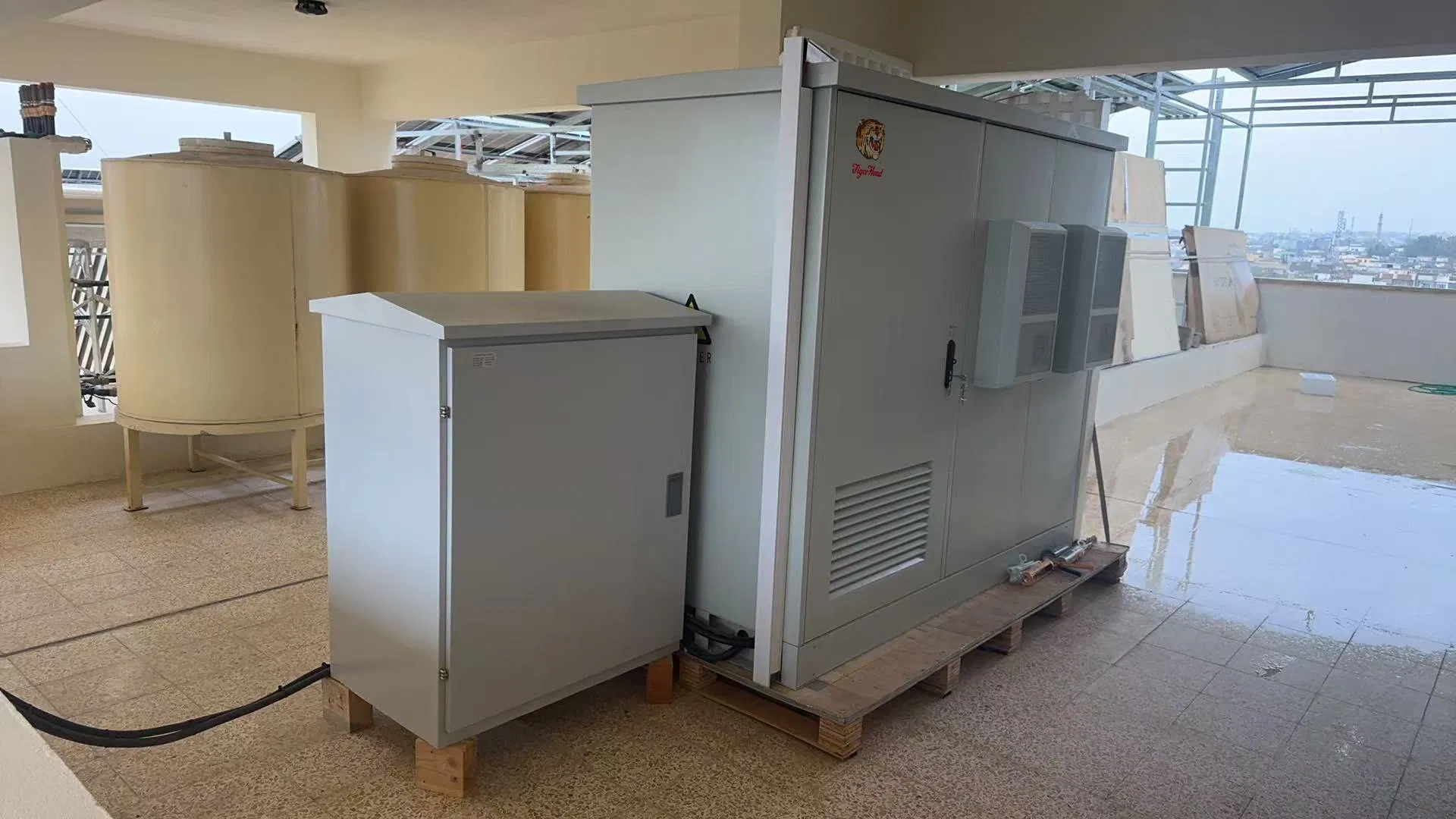 Sistemas de Armazenamento de Energia de Alta Capacidade para Fazendas Solares para Empresas