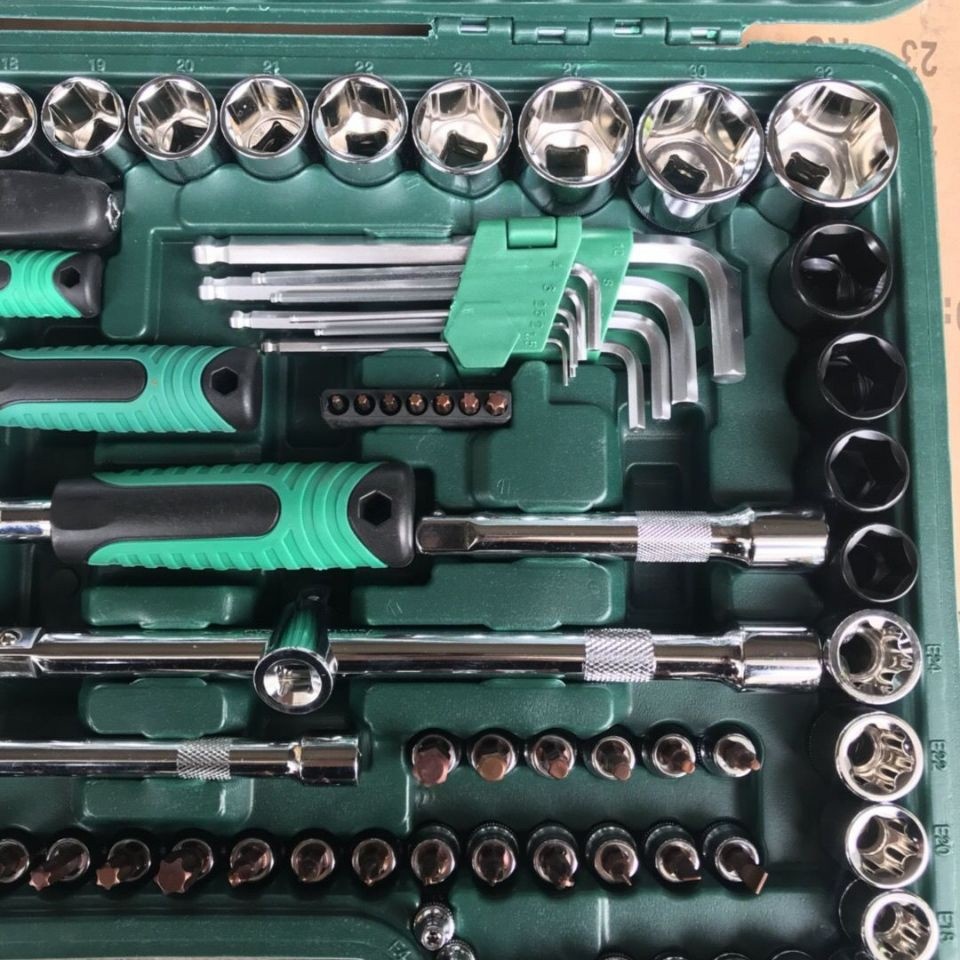 151-Piece Universal Sleeve Ratchet Wrench Set Multi-Function Carbon Steel Socket Wrench For Car Repair Hand-Power Source