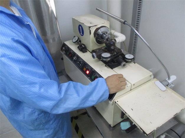 Precision machining — lens edge finishing and optical surface refinement
