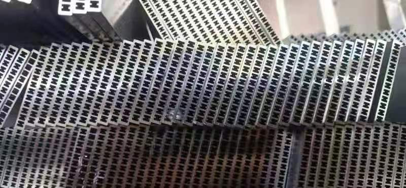 Precio de fábrica para 4343/3003/7072 tubo de aluminio soldado de alta frecuencia para radiador de automóvil