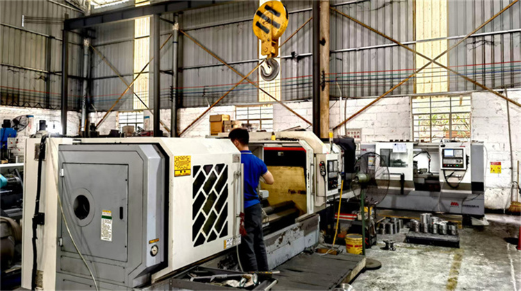 Centro de mecanizado CNC para componentes de equipos de tuberías de acero