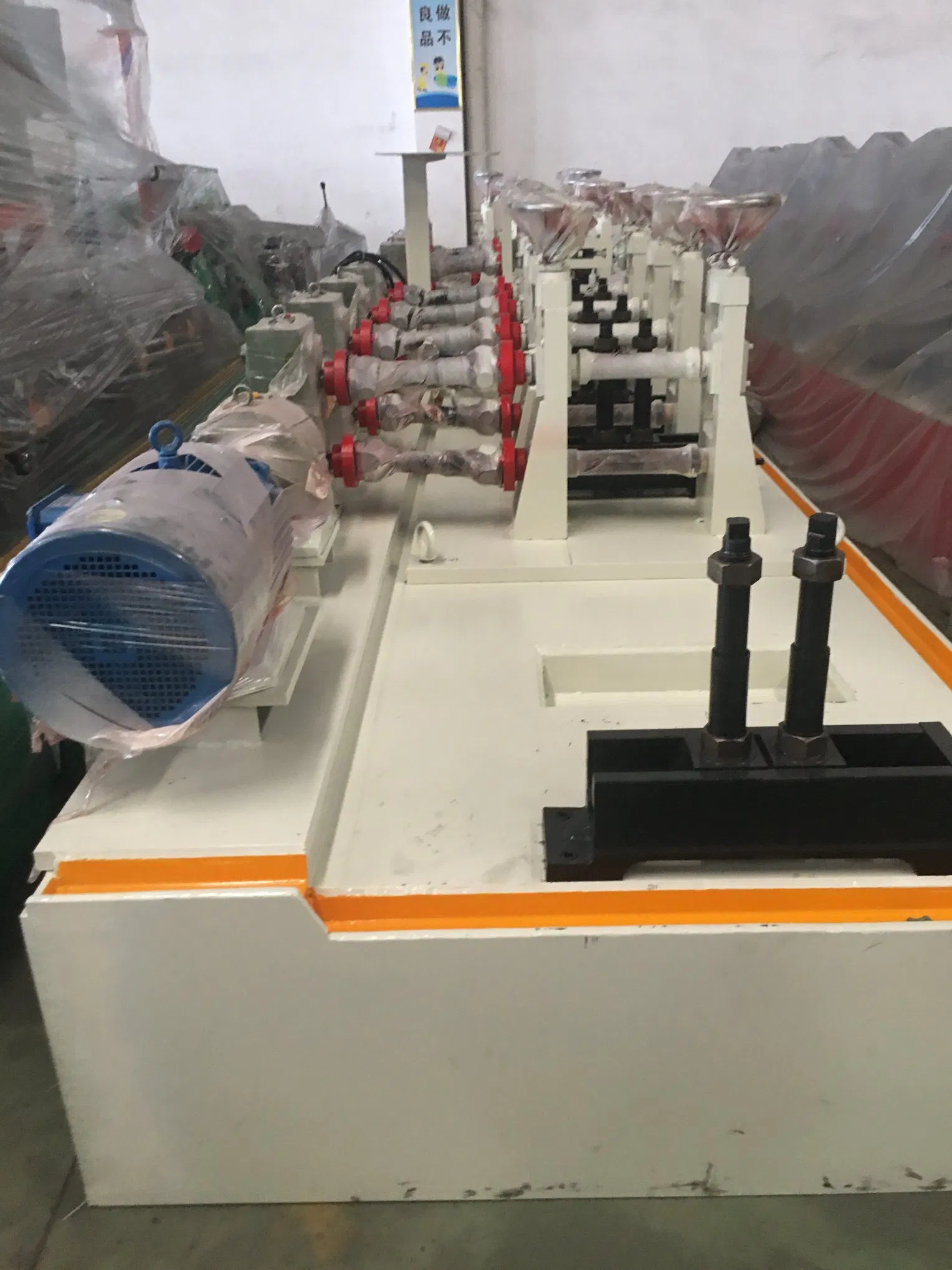 Máquinas para fabricar tubos de cobre Foshan Yongjian, molino de tubos para muebles, máquina de chapas metálicas, molino de rodillos para tubos de aislamiento
