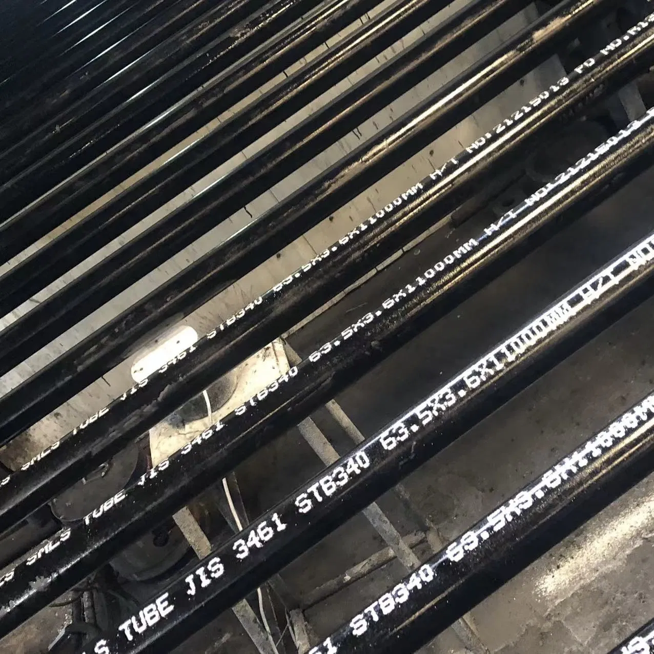 Tubo sin costura de acero para supercalentadores JIS G3461 STB340 suministro de fábrica de dibujo en frío