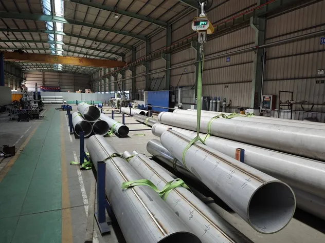Tubería de acero inoxidable soldada super dúplex para la construcción naval, uso de grandes tubos LSAW