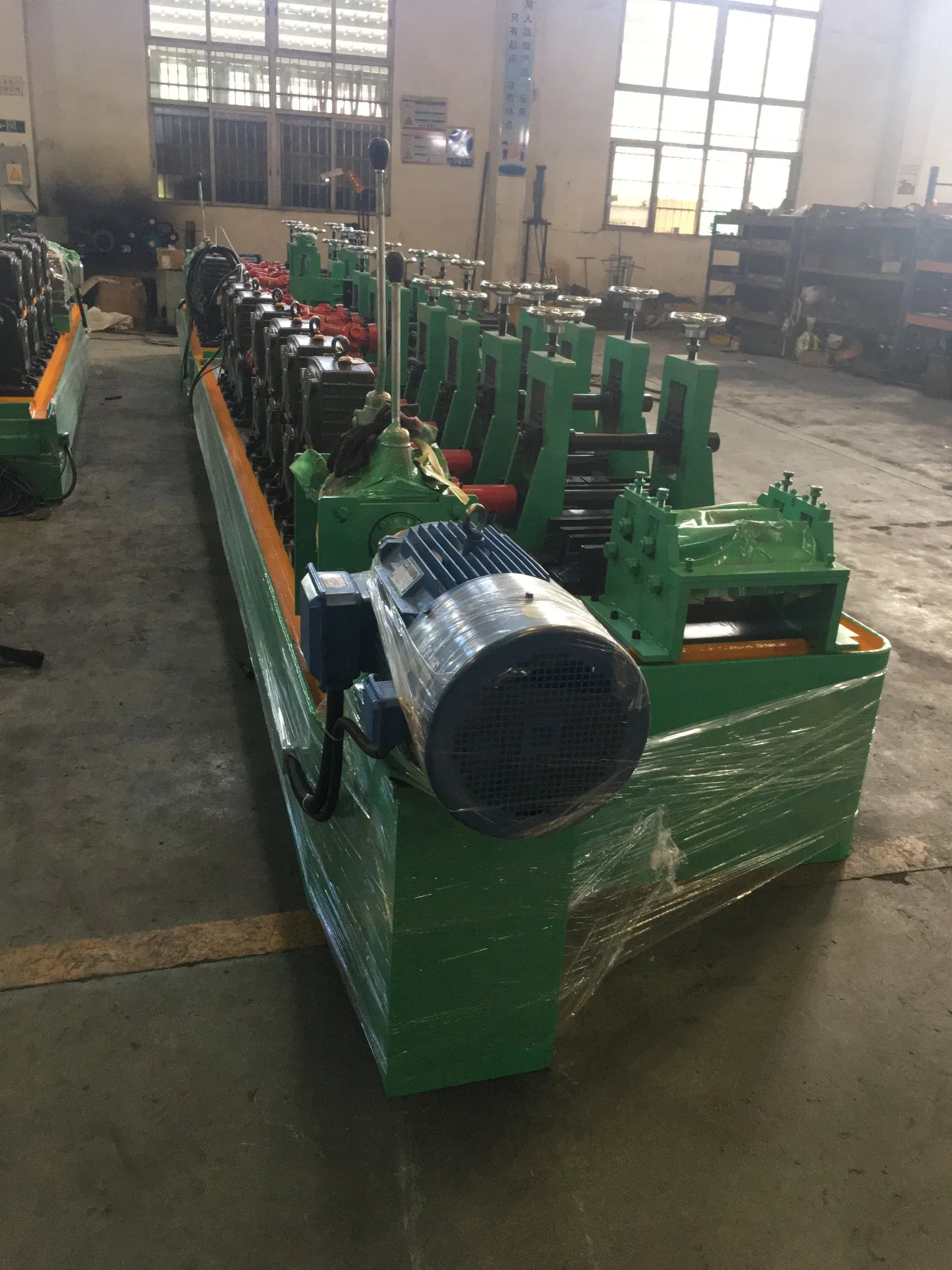 Línea de producción de tubos de acero Yongjian Square, molino de tubos de acero, molino de laminación de tubos de acero
