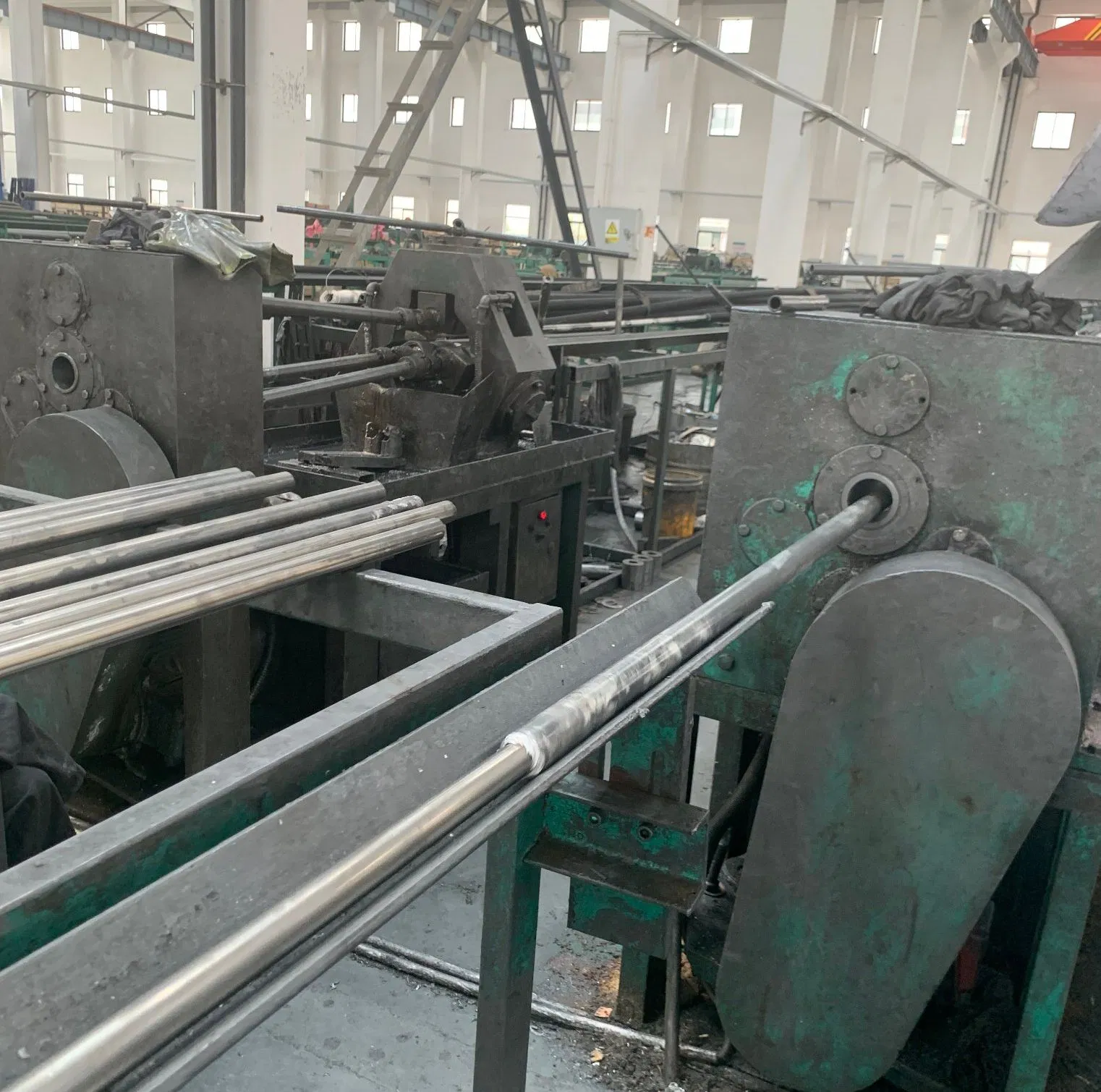 Tubo de aletas extruido en espiral soldado de alta frecuencia ASTM A179
