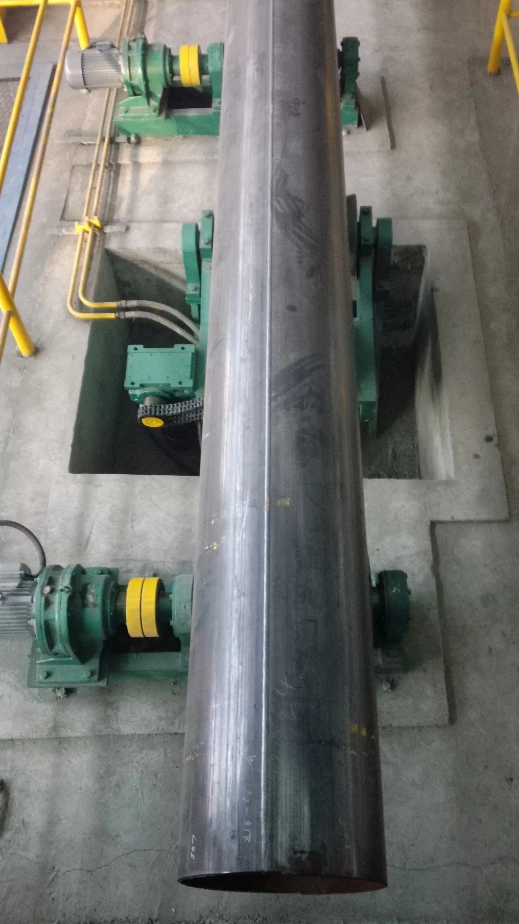Fábrica de China 711mm Tubo de acero soldado LSAW