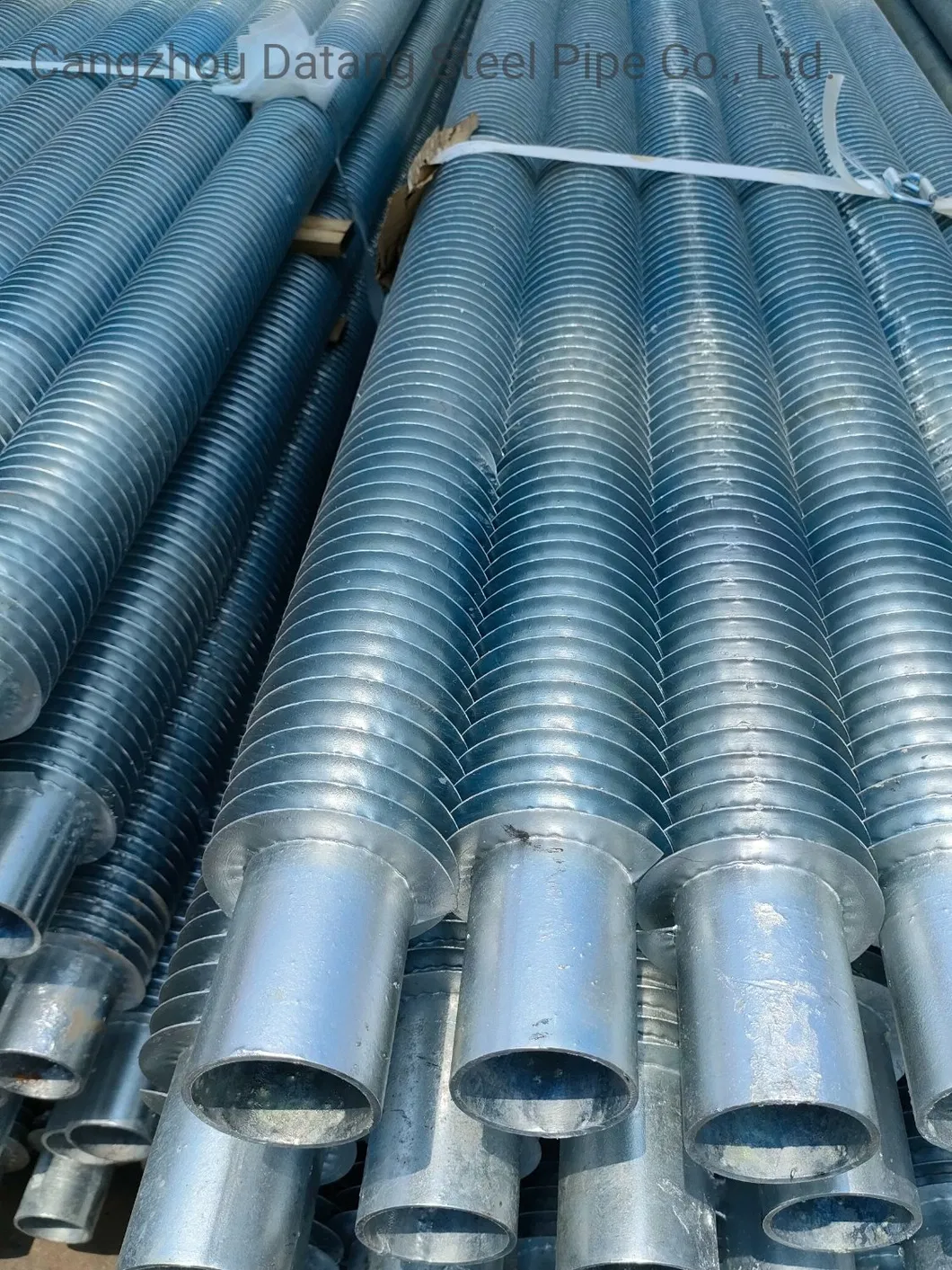 Fábrica de suministro de tubos de aletas enrolladas en espiral de acero inoxidable con alta frecuencia, tubos de aletas de aluminio/cobre, producción en masa
