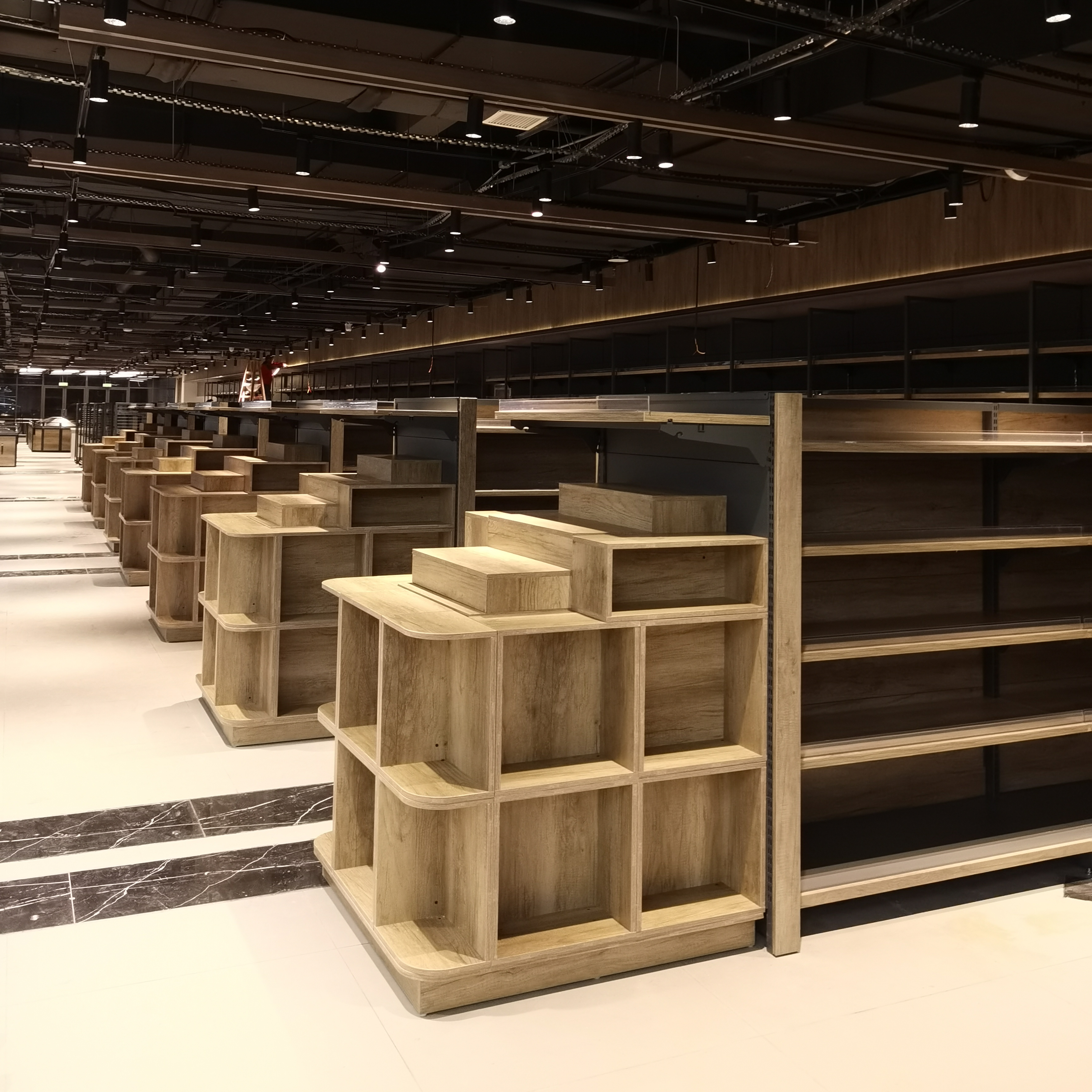 Pangdonglai Customized Heavy-Duty Steel Gondola Shelving Wood Color Display Stand Supermarket Store Equipment Commercial Rack