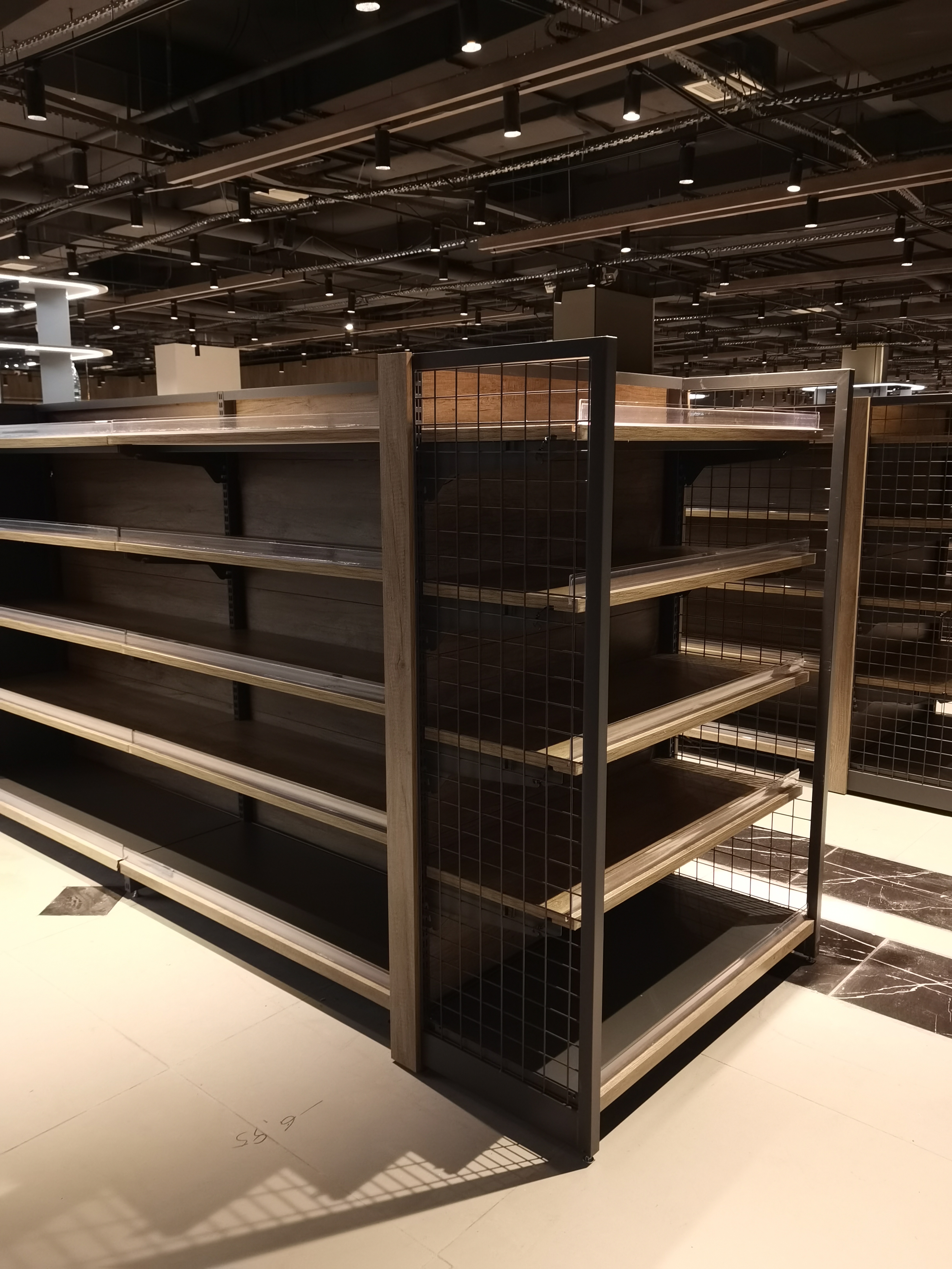 Supermarket Rack Installation 1