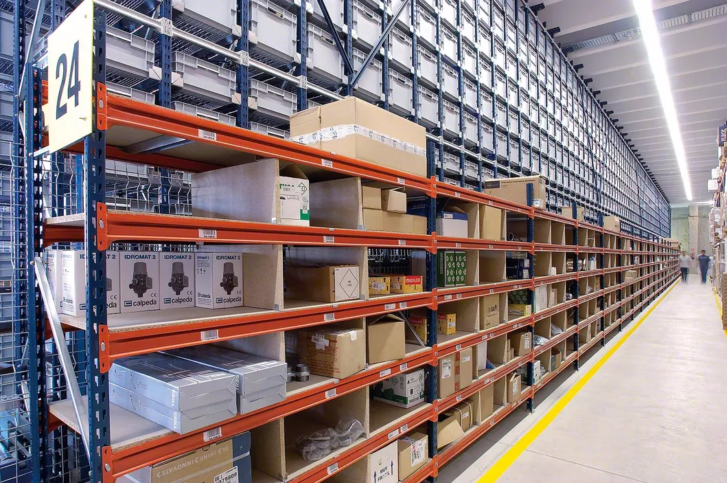 Heavy-Duty Warehouse Storage Selective Racking Steel Longspan Beam Rack Metal Muti Lier Shelves