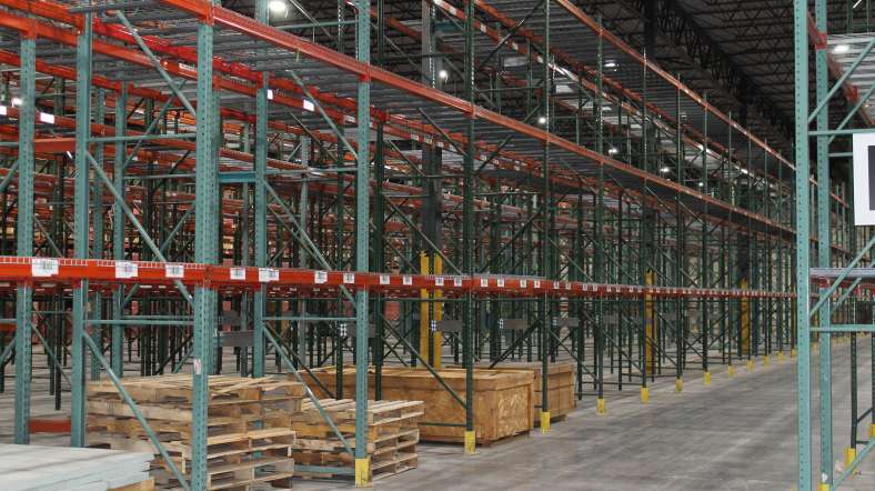 Warehouse Factory Storage Teardrop Pallet Racking