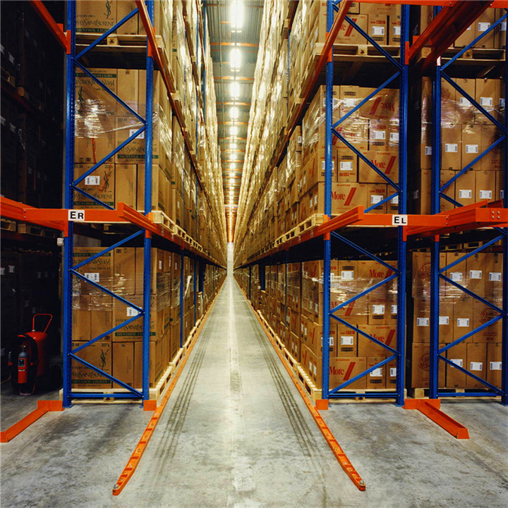 Vna Pallet Racking with Very Narrow Aisle Forklift
