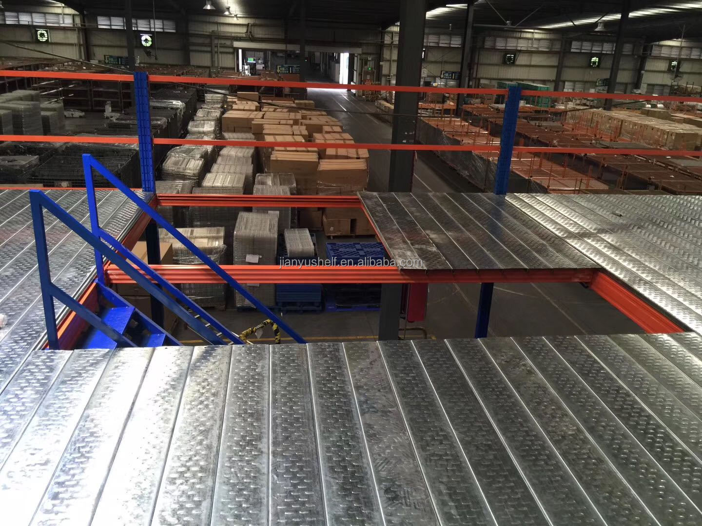 Warehouse mezzanine installation