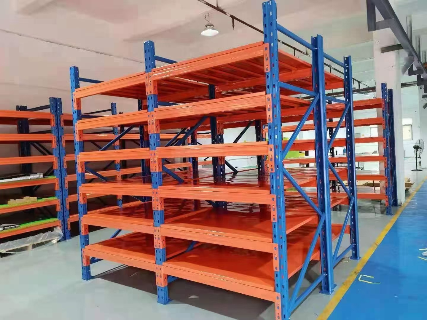 Heavy-Duty Steel Shelf Racks For Household And Warehouse Storage Multi-Storey Express Display Assembly