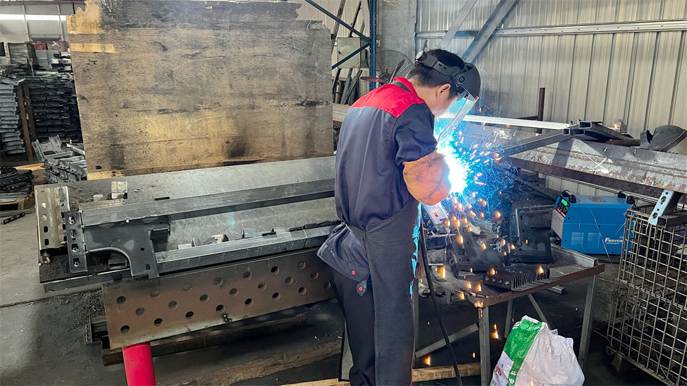 Robot welding process ensuring precision structural welding for rack frames