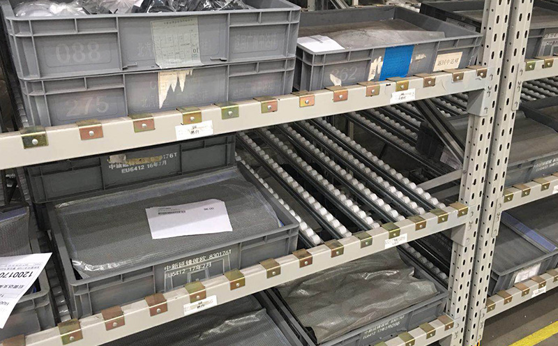 Roller Shelf System Warehouse Storage Wheel Shelving Carton Flow Rack