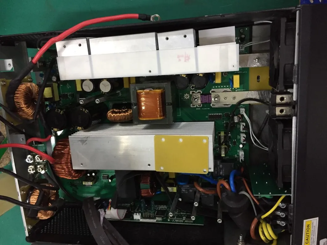 Inversor Solar Híbrido 4