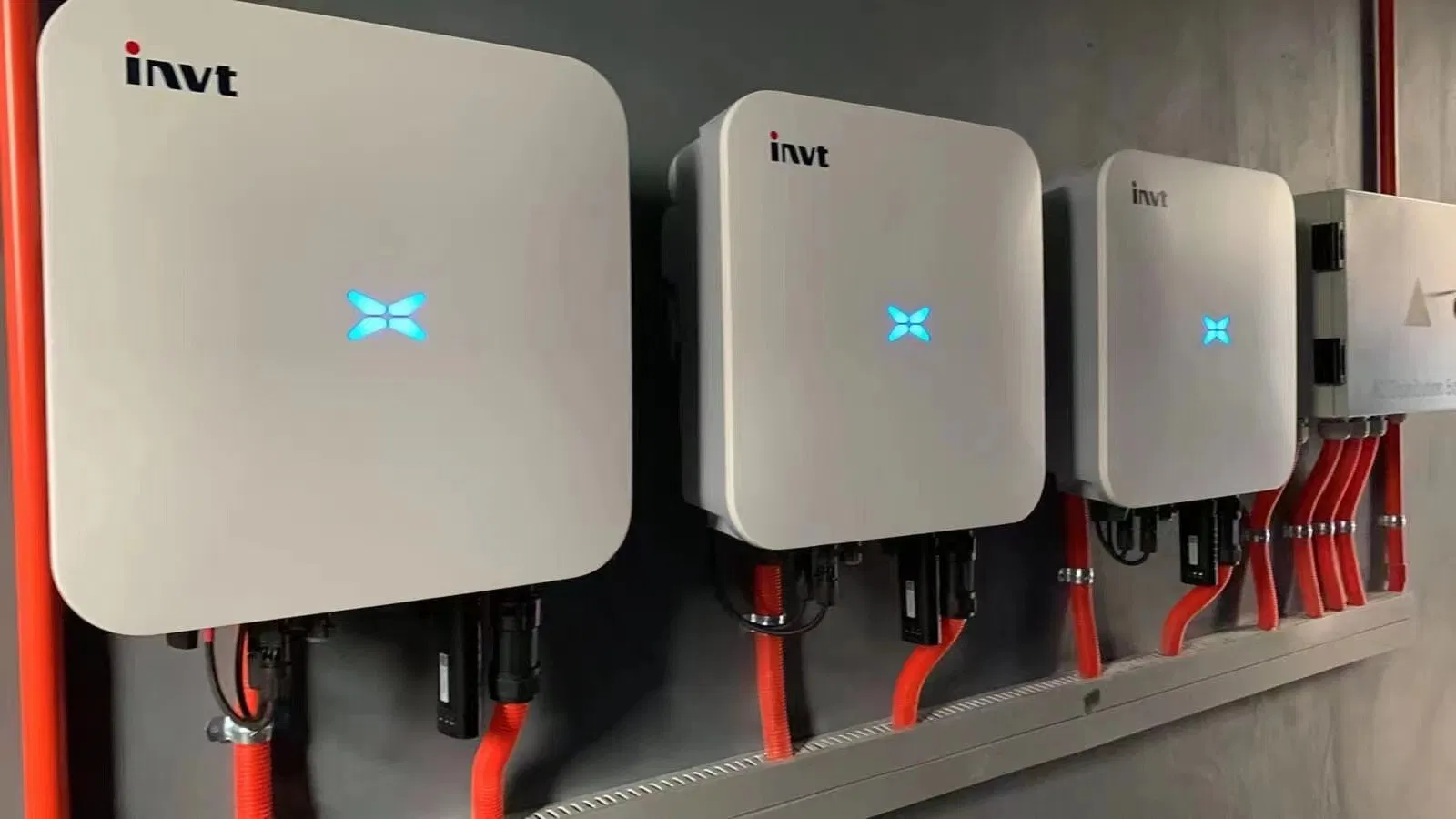 3-Phase 8kw Inversor Solar Híbrido Armazenamento de Energia em Bateria Uso Residencial