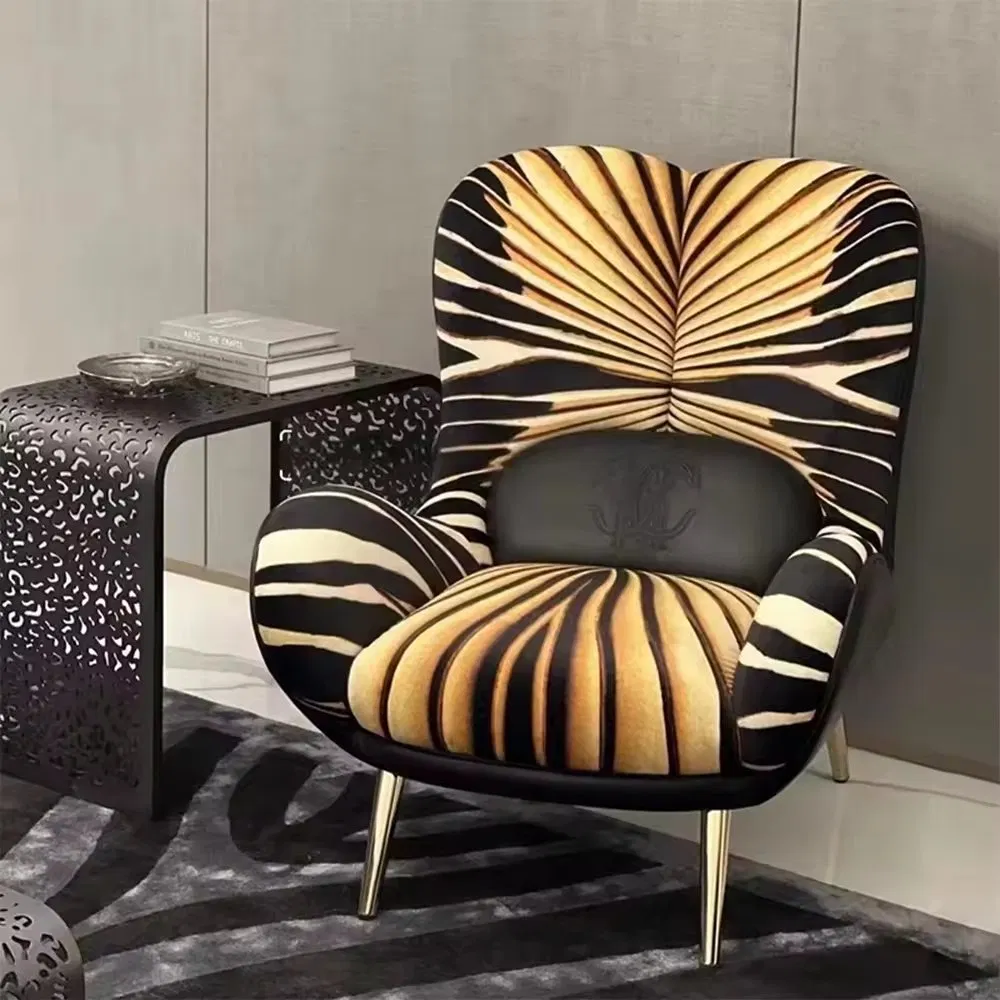كرسي بذراعين بتصميم إيطالي فاخر من المخمل، مقعد فردي للاستخدام في غرفة المعيشة والترفيه