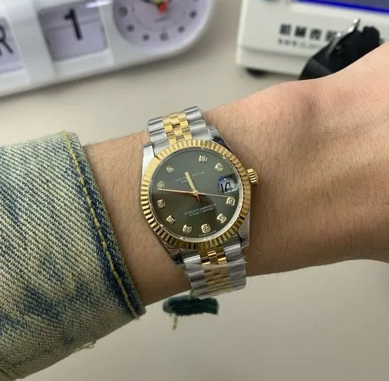 Detailed Watch Angle View 6
