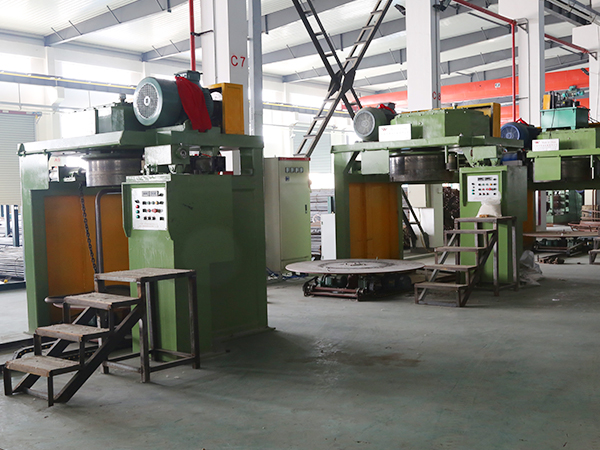 Vertical-Type Drawing Machine