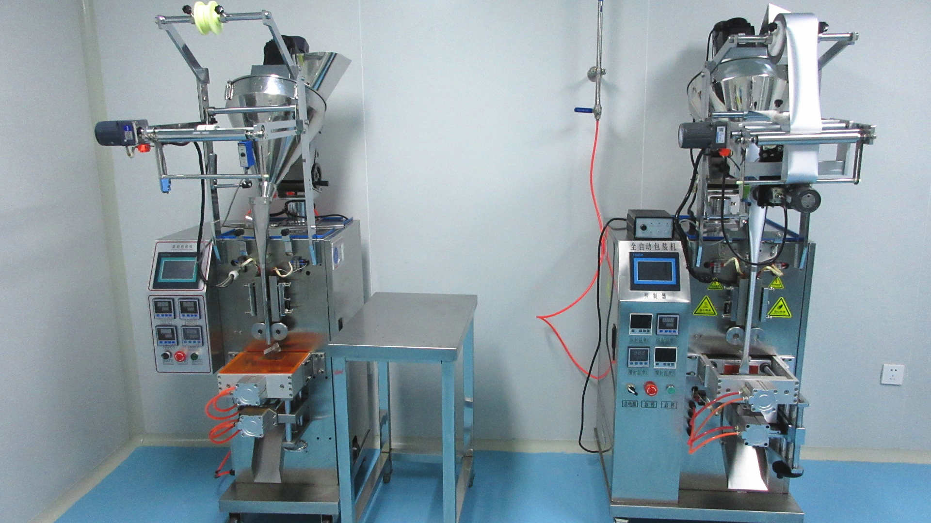 ماكينة التغليف الصناعية في مصنع Xi'an CJM Biotech