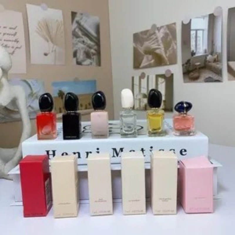 معطر هواء سيارات بالجملة، زيت أساسي معلق، مبيعات مباشرة من المصنع جديدة، عطر سيارات، تعبئة زجاجية. عطر أصلي، بيع العطر