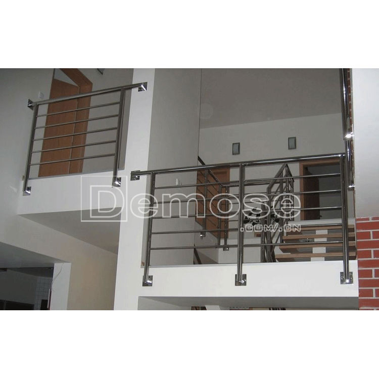 Modern Elegant Outdoor Deck Railings Wrought Iron Balusters Handrails Stainless Steel Fence (DMS-B2211)