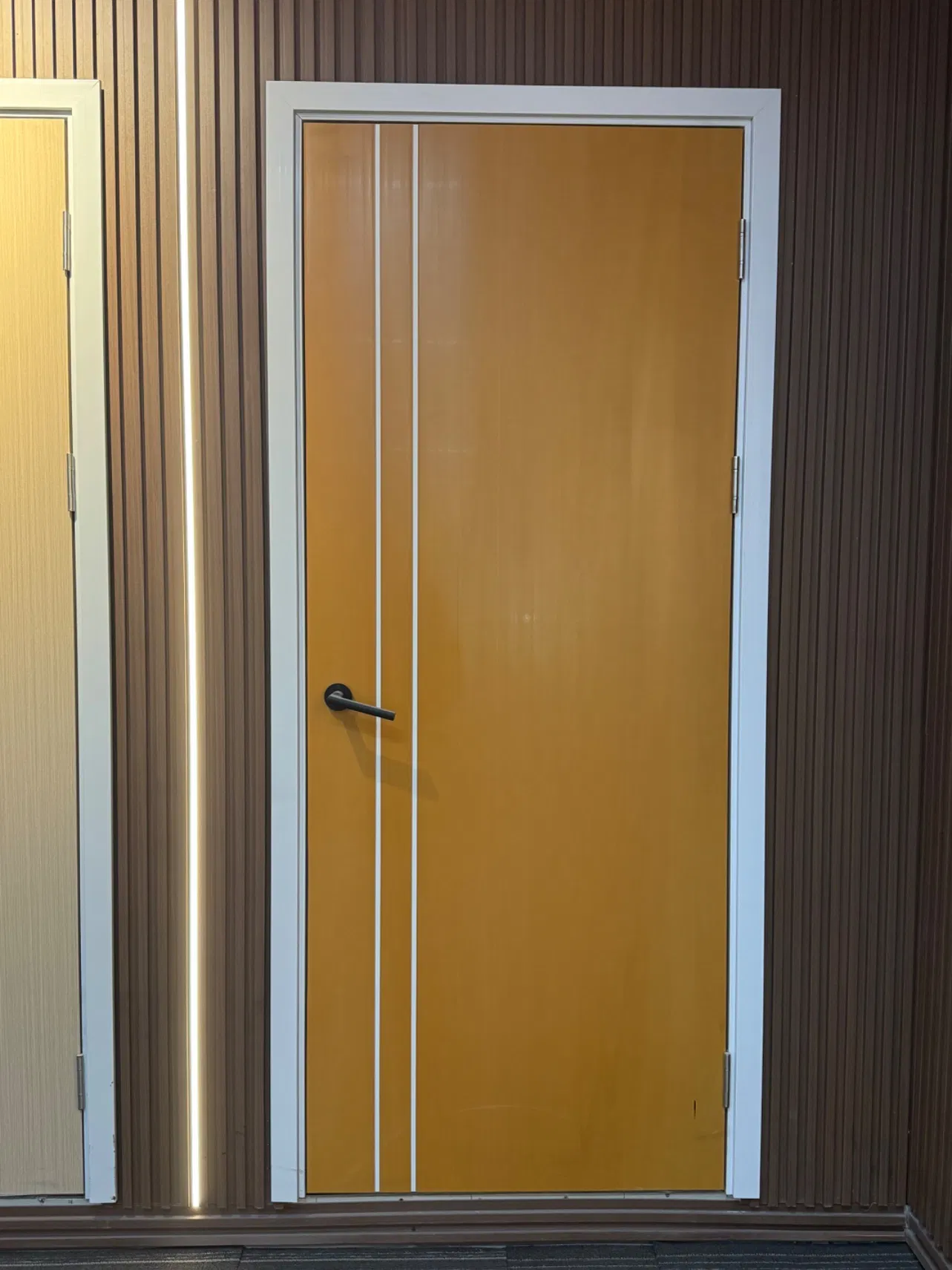 Factory Direct Sales High Quality Customized MDF Wooden Solid Waterproof Door Fireproof Interior Bedroom Kitchen Bathroom Hotel PVC WPC Door for Bathroom Hotel