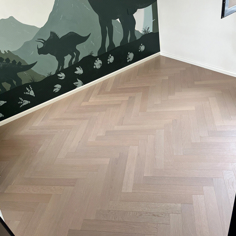 Lvt Virgin Material Chevron Floor Tile Lvt Dry Back Eir Flooring 2.5mm 3mm Thick 0.5mm 0.7mm Wear Herringbone Vinyl Plank