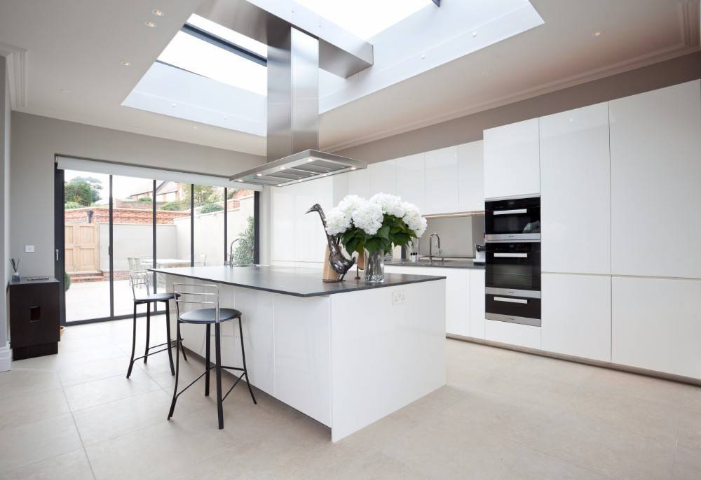 Modern Simple Design MDF Board Wooden Complete Kitchen Units with Precut Quartz Countertop