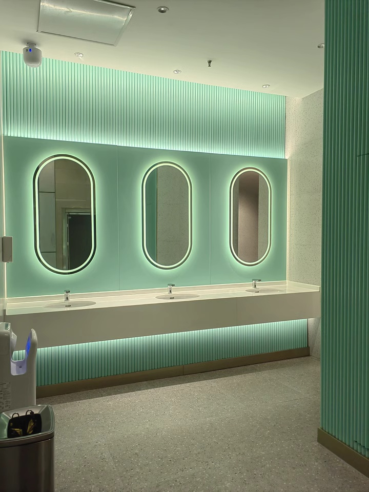 Ss6007 Bathroom Vanity Unit with LED Lighted Smart Mirror and Ceramic Sink