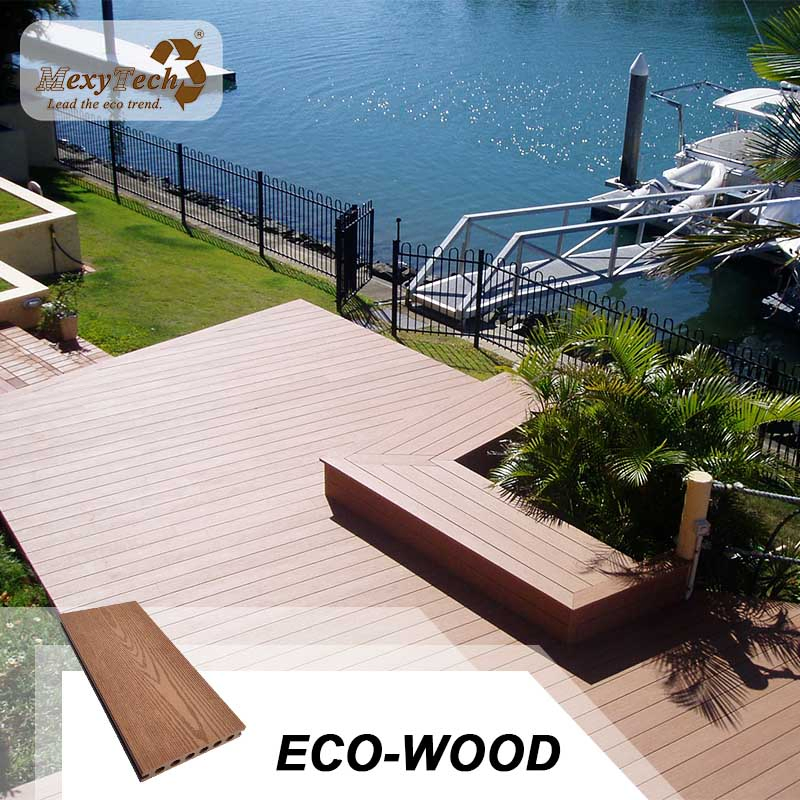 2018 Best Selling Grooved Wood Composite Decking Material
