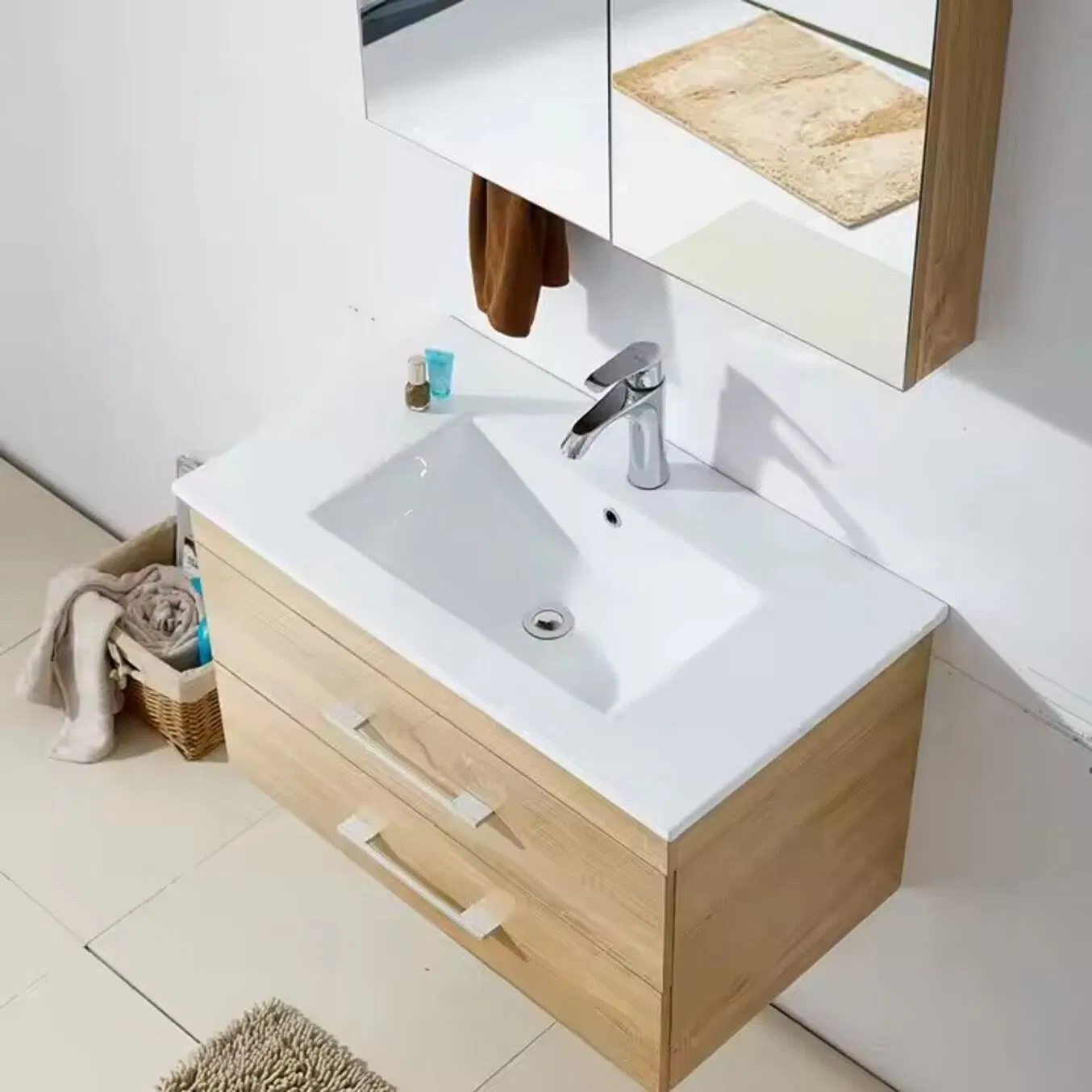 Chinese Small Free Standing White MDF Wooden 60cm Bathroom Vanity Cabinet Furniture Unit with Mirror and Sink