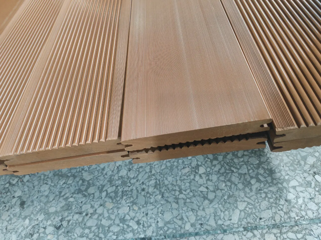 Innovative WPC Decking: No Fade, UV-Resistant, Low Maintenance Material