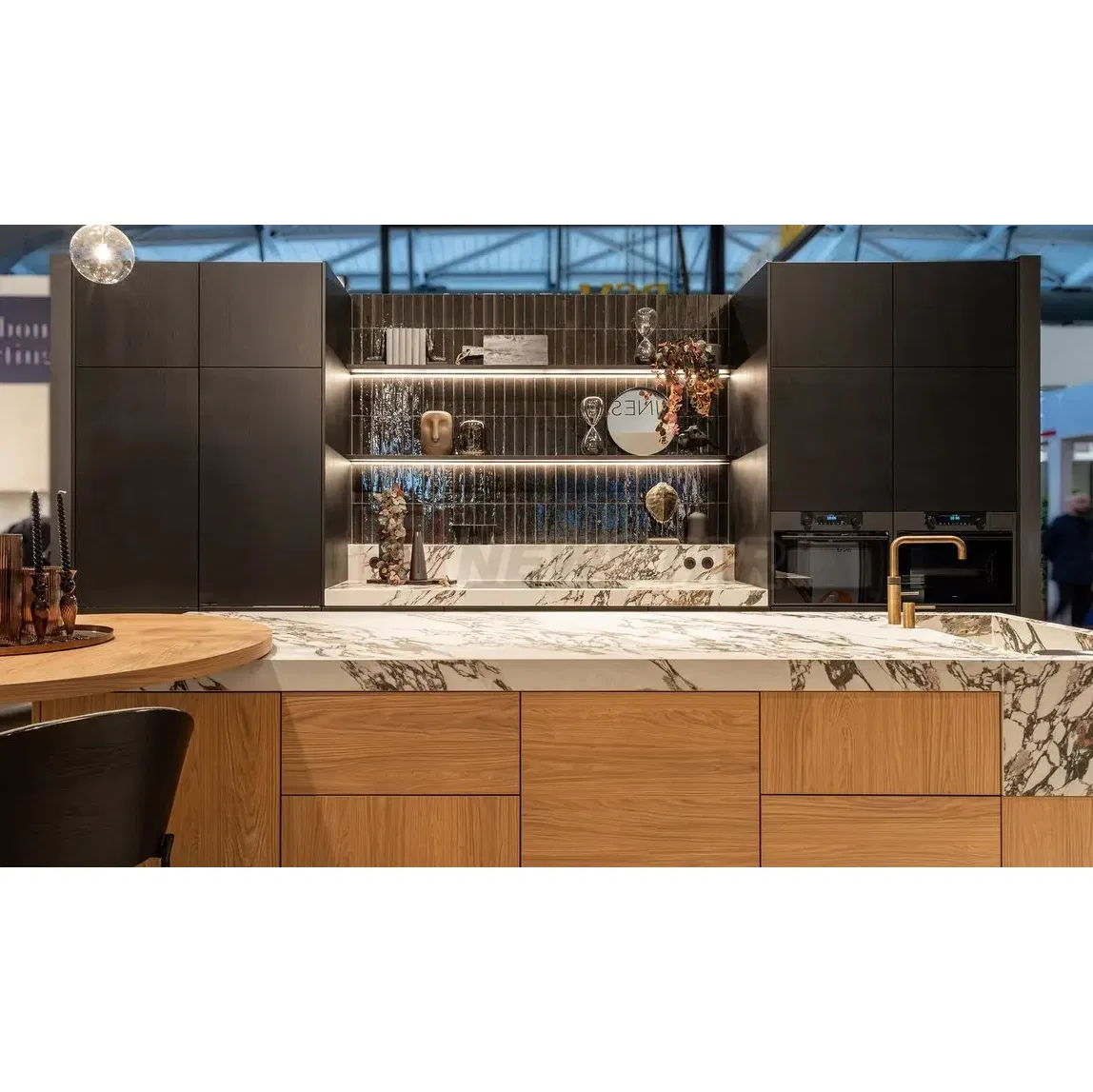 Newstar Hot Sale Natural Quartz Cabinet Countertops Calacatta Viola Marble Stone Countertop Kitchen Island Worktop Vanity Tops