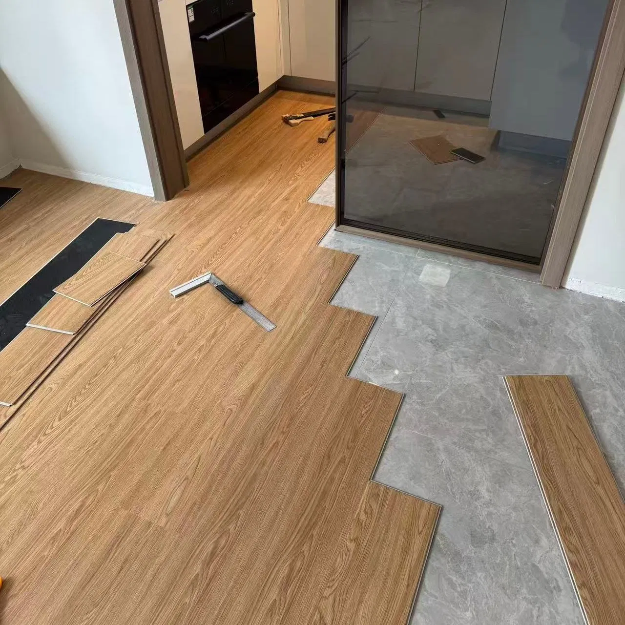 Eco-Friendly Material Waterproof Luxury Tile Vinyl Spc Plastic Floor Plank