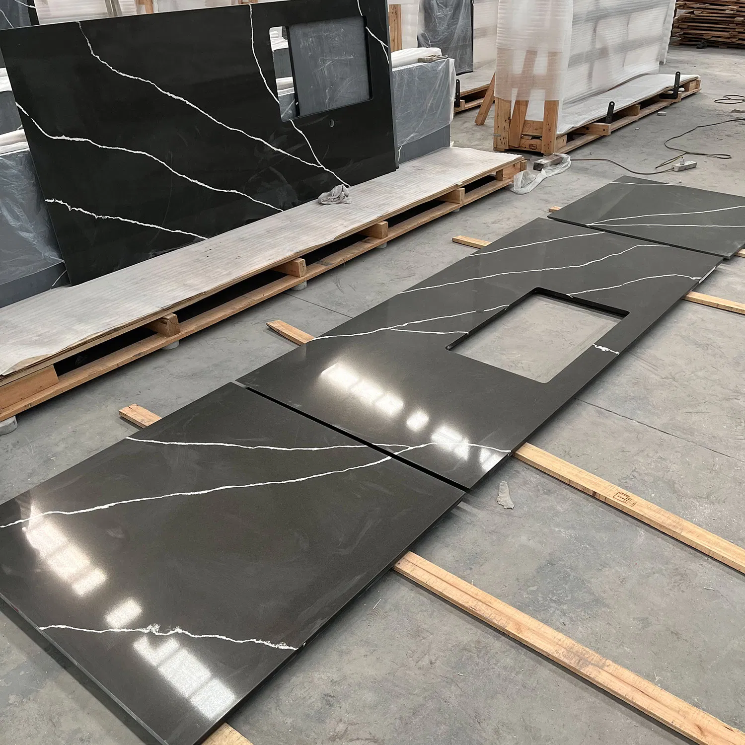 Cheap Price Prefab Artificial Quartz Stone Island Kitchen Countertop for House Building