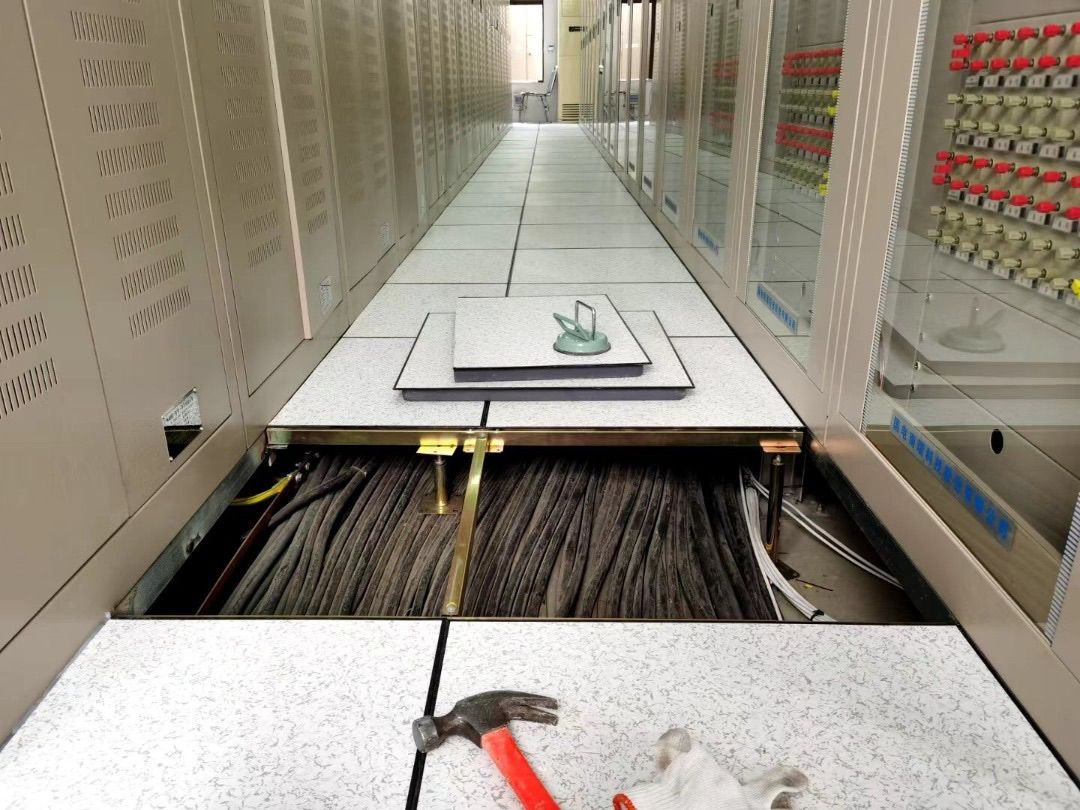 Raised Access Flooring System 600X600 China Manufacturer